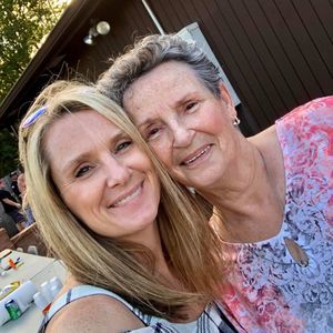 Meet your Posher, Iris